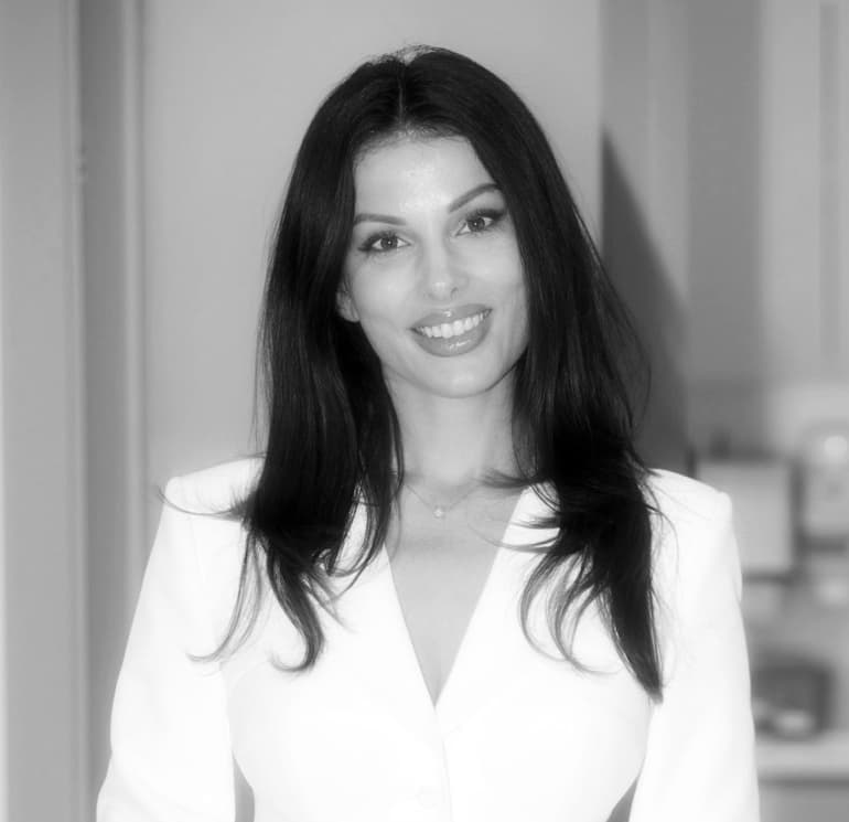 Dr. Ksenia Butova